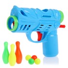Пистолет «Весёлый боулинг», с кеглями, стреляет шариками, цвета МИКС оптом