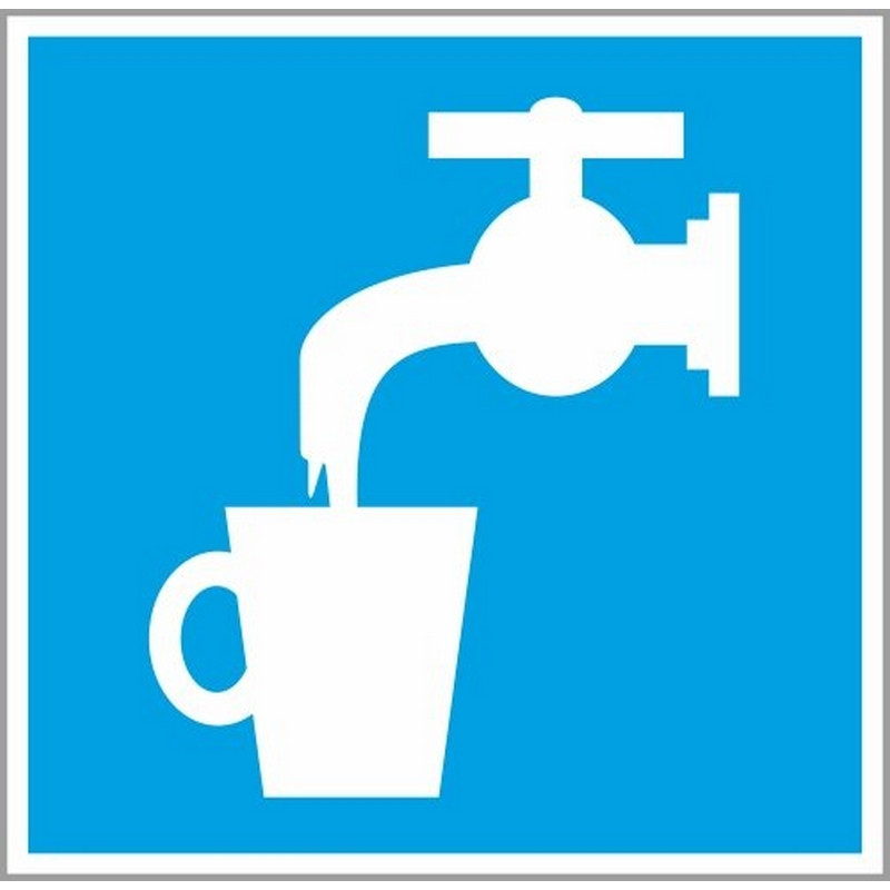 Знак безопасности D02 Питьевая вода (плёнка,200х200) оптом